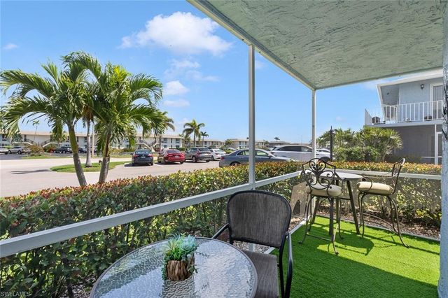 240 Palm DR 48-1, Naples, FL 34112