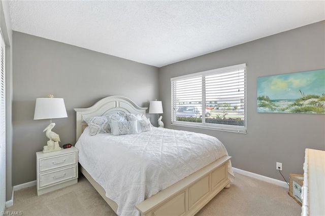 240 Palm DR 48-1, Naples, FL 34112