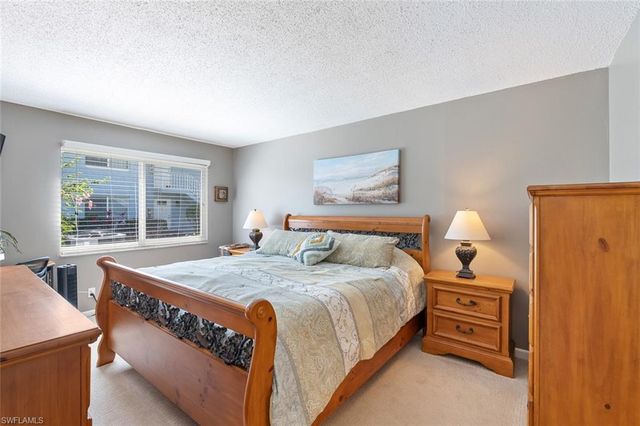 240 Palm DR 48-1, Naples, FL 34112