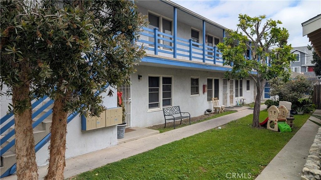 1136 Linden Avenue, Long Beach, CA 90813