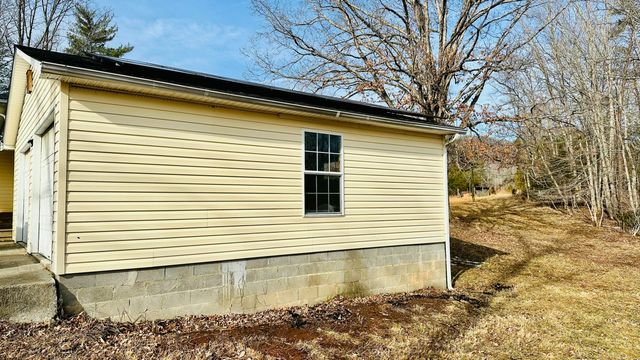 5930 Edwardsville RD, Hardy, VA 24101