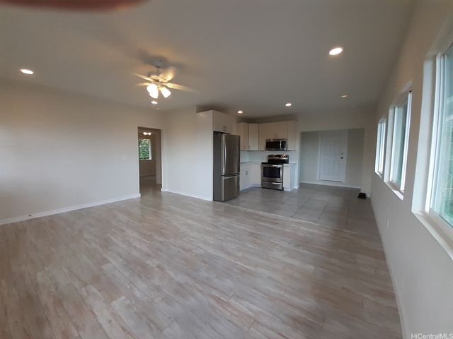 1915 Kalihi Street Bottom, Honolulu, HI 96819