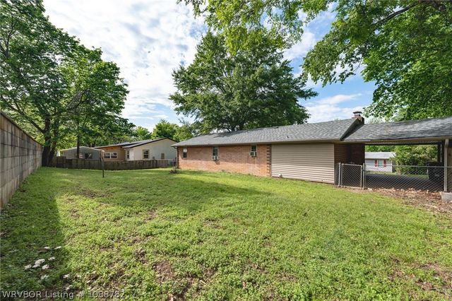 604 Cartwright Street, Van Buren, AR 72956