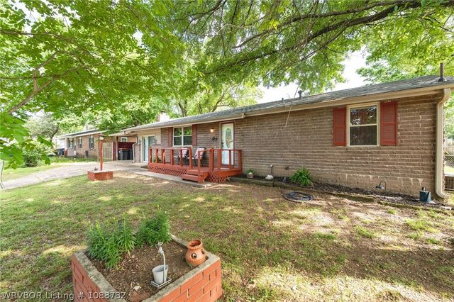 604 Cartwright Street, Van Buren, AR 72956