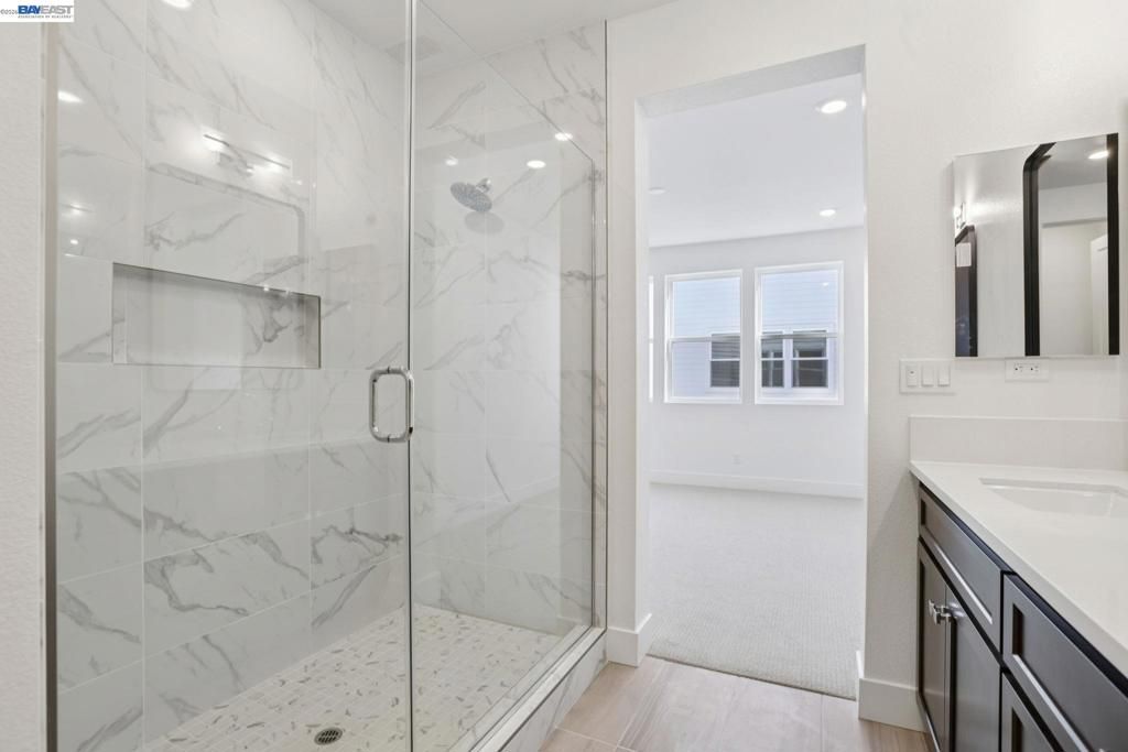 Image 10 of property listing at 105 Sedona Common 1, Livermore, CA 94551