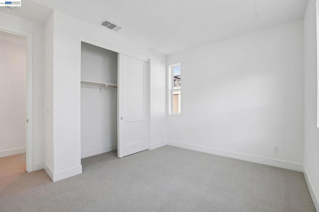 Image 8 of property listing at 105 Sedona Common 1, Livermore, CA 94551