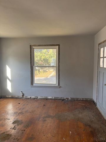 2327 Losantiville Avenue, Golf Manor, OH 45237