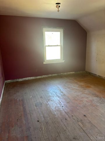 2327 Losantiville Avenue, Golf Manor, OH 45237