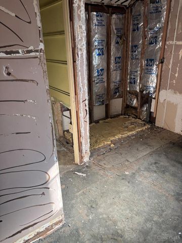 2327 Losantiville Avenue, Golf Manor, OH 45237