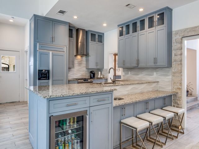 7326 Spring Valley Road, Dallas, TX 75254