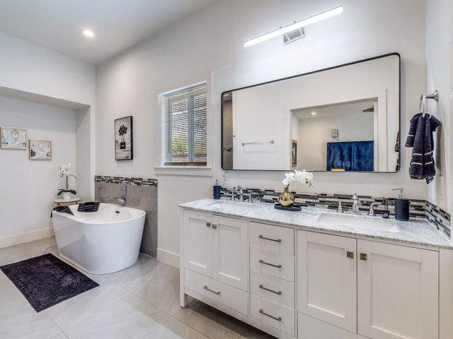 7326 Spring Valley Road, Dallas, TX 75254