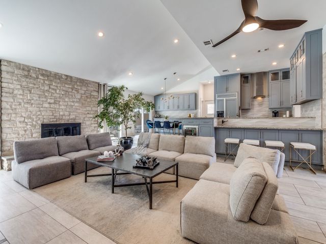 7326 Spring Valley Road, Dallas, TX 75254