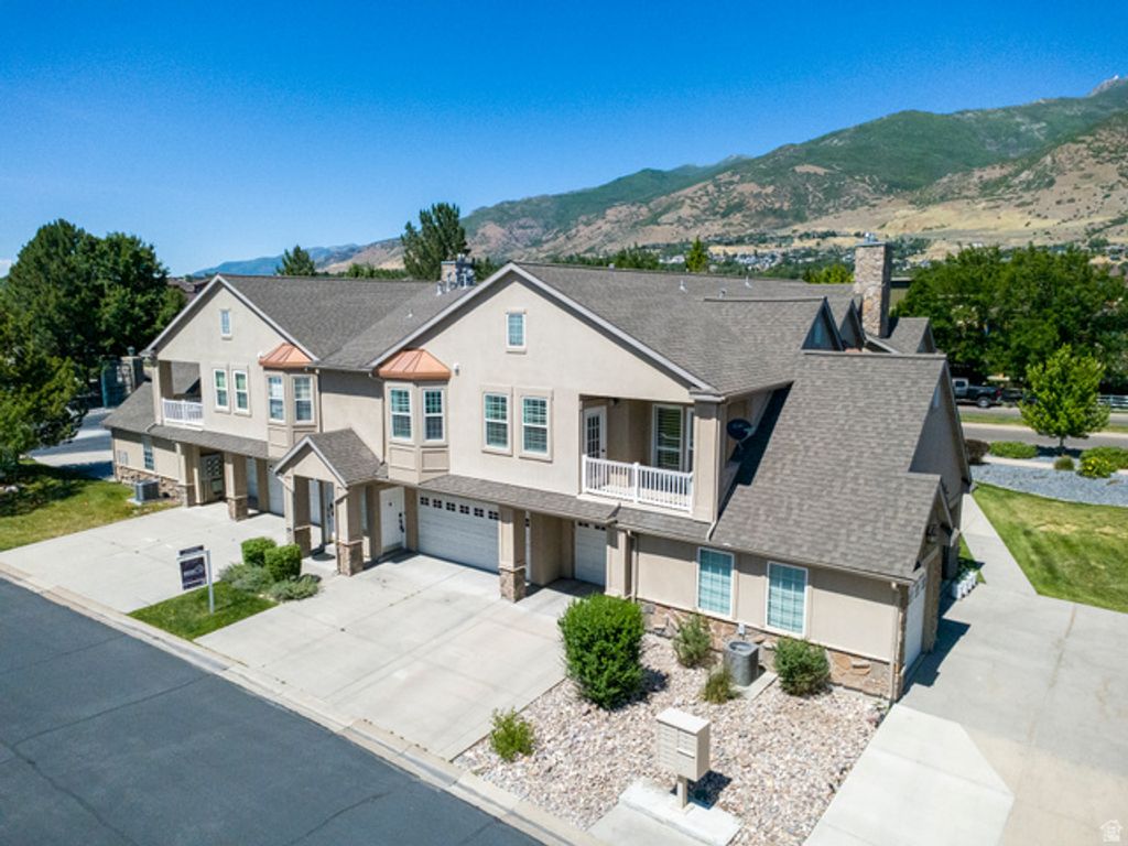 Image 28 of property listing at 986 N SHETLAND LN, Farmington, UT 84025