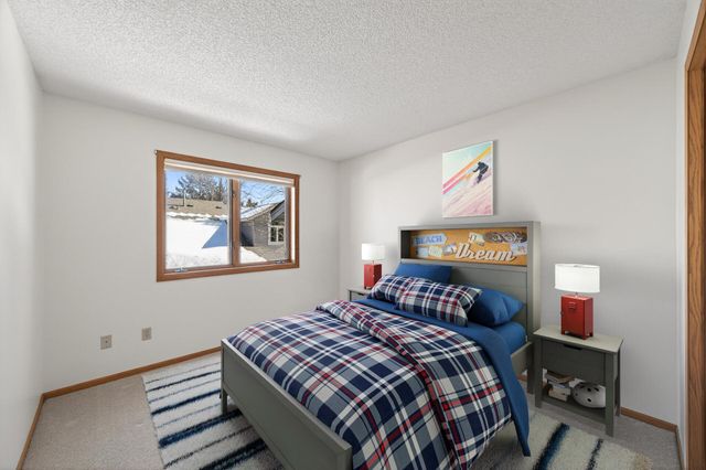 2505 Sumac Ridge, White Bear Lake, MN 55110