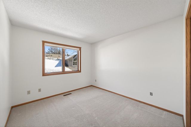 2505 Sumac Ridge, White Bear Lake, MN 55110