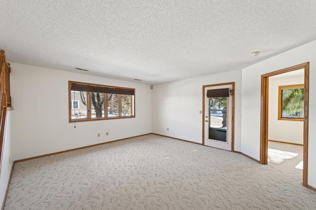 2505 Sumac Ridge, White Bear Lake, MN 55110