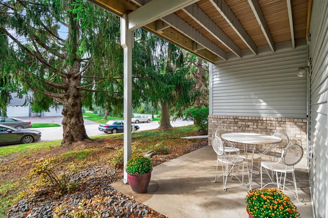 2505 Sumac Ridge, White Bear Lake, MN 55110