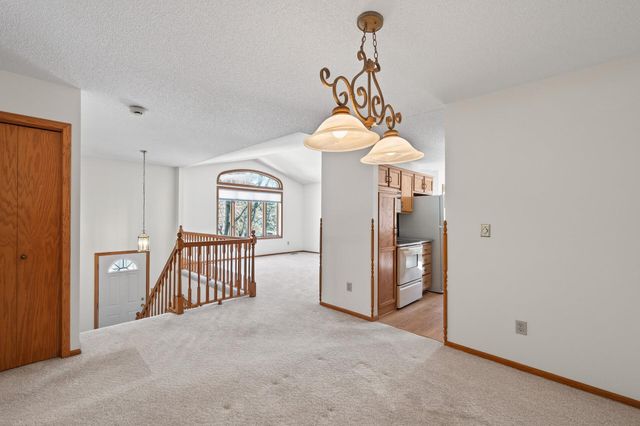 2505 Sumac Ridge, White Bear Lake, MN 55110