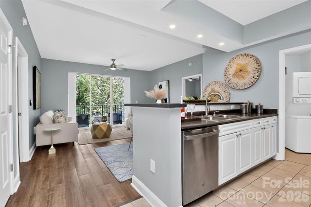 300 W 5th Street 609, Charlotte, NC 28202