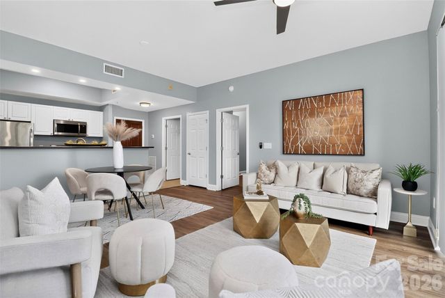 300 W 5th Street 609, Charlotte, NC 28202