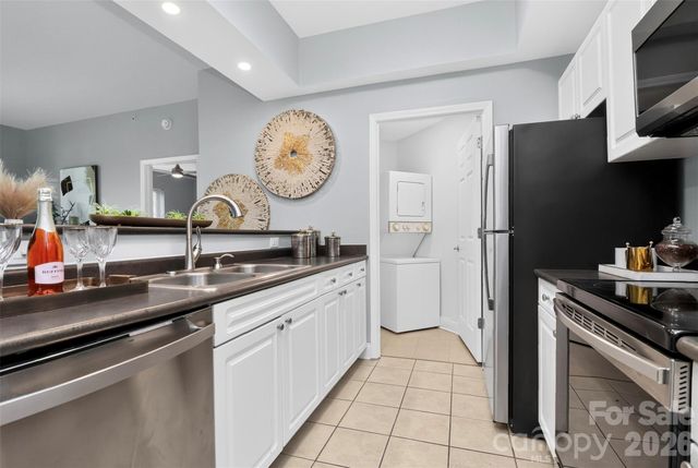 300 W 5th Street 609, Charlotte, NC 28202