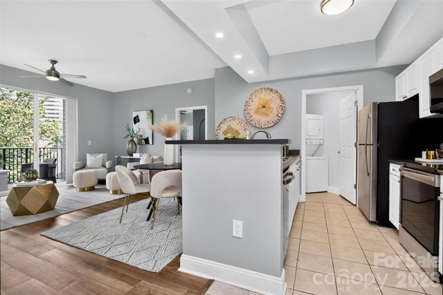 300 W 5th Street 609, Charlotte, NC 28202