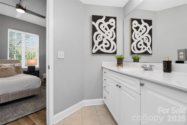 300 W 5th Street 609, Charlotte, NC 28202