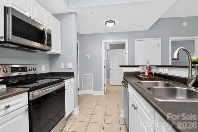 300 W 5th Street 609, Charlotte, NC 28202