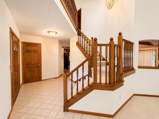 1868 Cypress DRIVE, Grafton, WI 53024