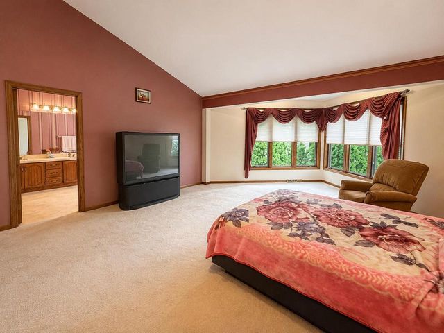 1868 Cypress DRIVE, Grafton, WI 53024