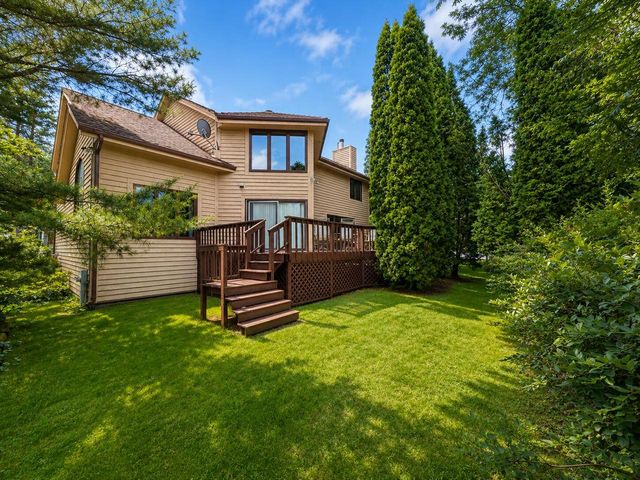 1868 Cypress DRIVE, Grafton, WI 53024