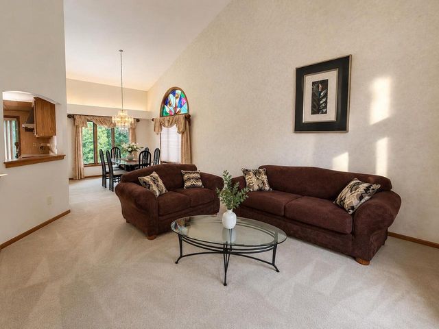 1868 Cypress DRIVE, Grafton, WI 53024