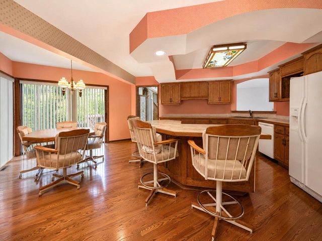 1868 Cypress DRIVE, Grafton, WI 53024