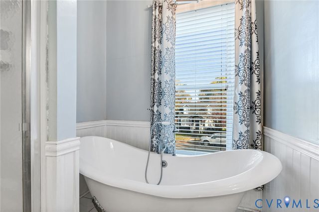 302 College Ave, Blackstone, VA 23824