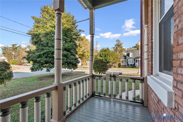 302 College Ave, Blackstone, VA 23824