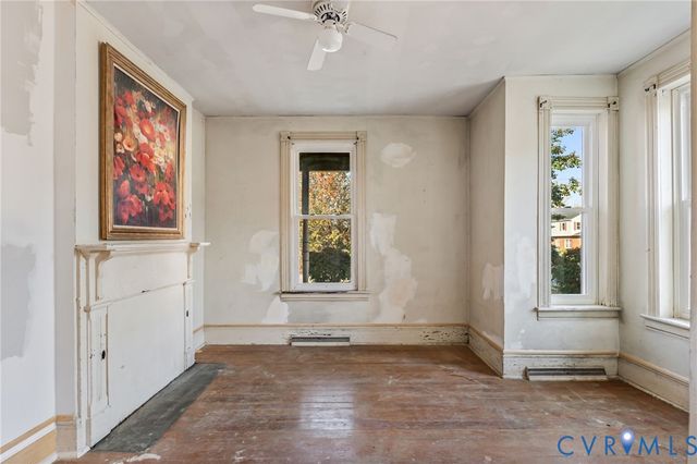 302 College Ave, Blackstone, VA 23824