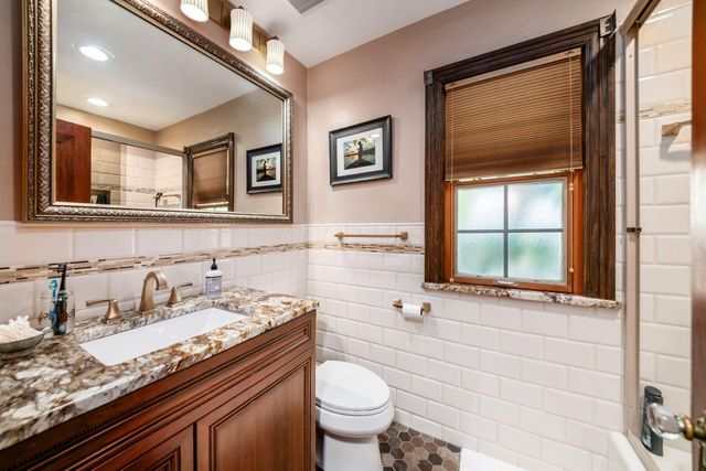 256 Montrose Way, Columbus, OH 43214