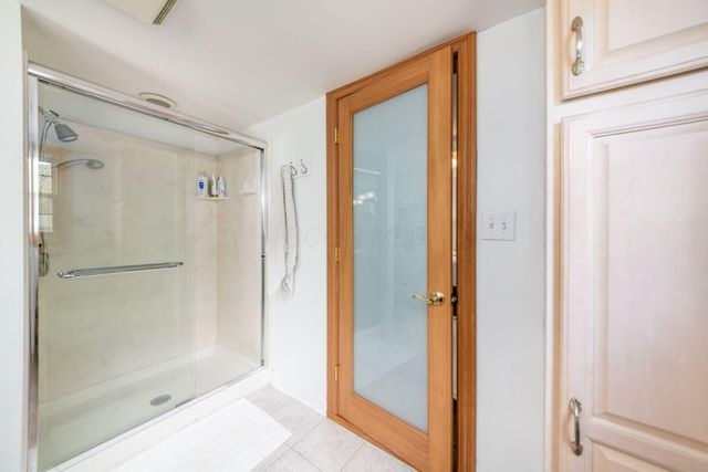 256 Montrose Way, Columbus, OH 43214