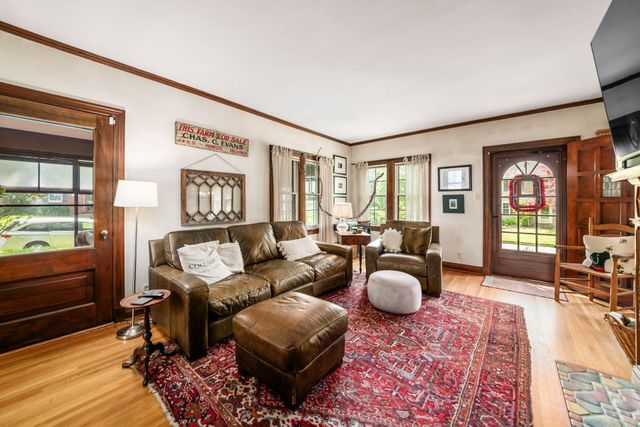 256 Montrose Way, Columbus, OH 43214