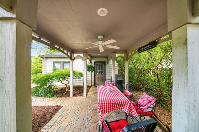 256 Montrose Way, Columbus, OH 43214
