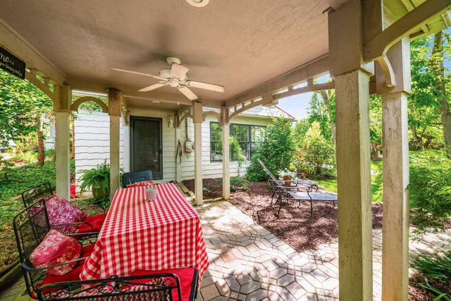256 Montrose Way, Columbus, OH 43214