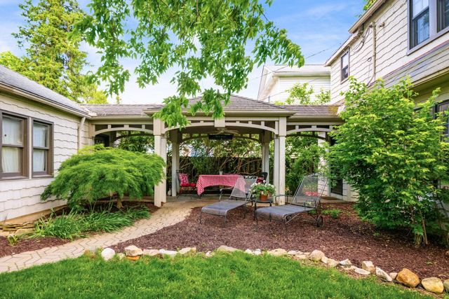 256 Montrose Way, Columbus, OH 43214