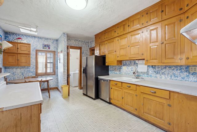 748 23rd Street, Rock Island, IL 61201