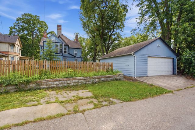 748 23rd Street, Rock Island, IL 61201