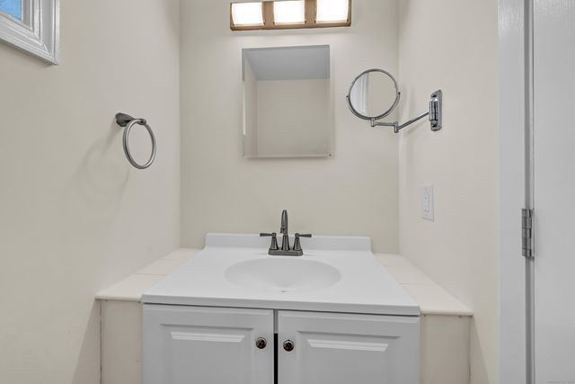 113 Park Avenue 20, Danbury, CT 06810