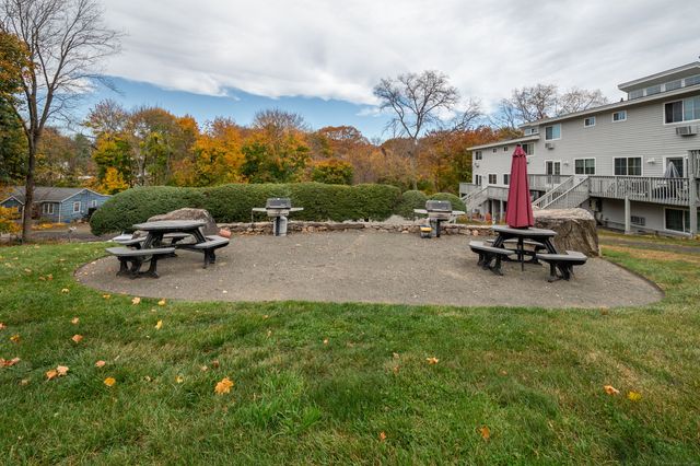 113 Park Avenue 20, Danbury, CT 06810