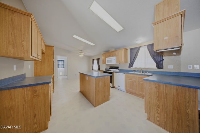 5200 Entrar Drive Spc 174, Palmdale, CA 93551