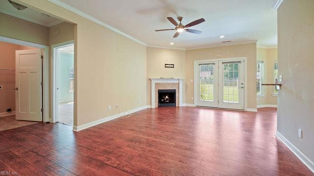 1024 Scenic BLVD, Chesapeake, VA 23322