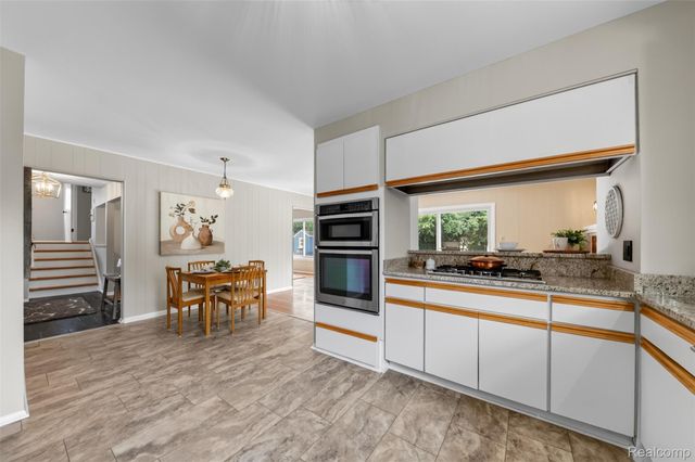 2880 Renfrew Street, Ann Arbor, MI 48105