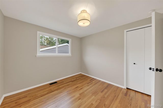 2880 Renfrew Street, Ann Arbor, MI 48105
